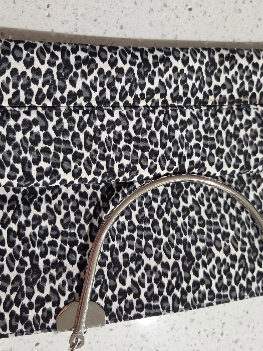 AMazing Kate Spade Black & White Leopard-Print Handbag With Metal Handles Y2K